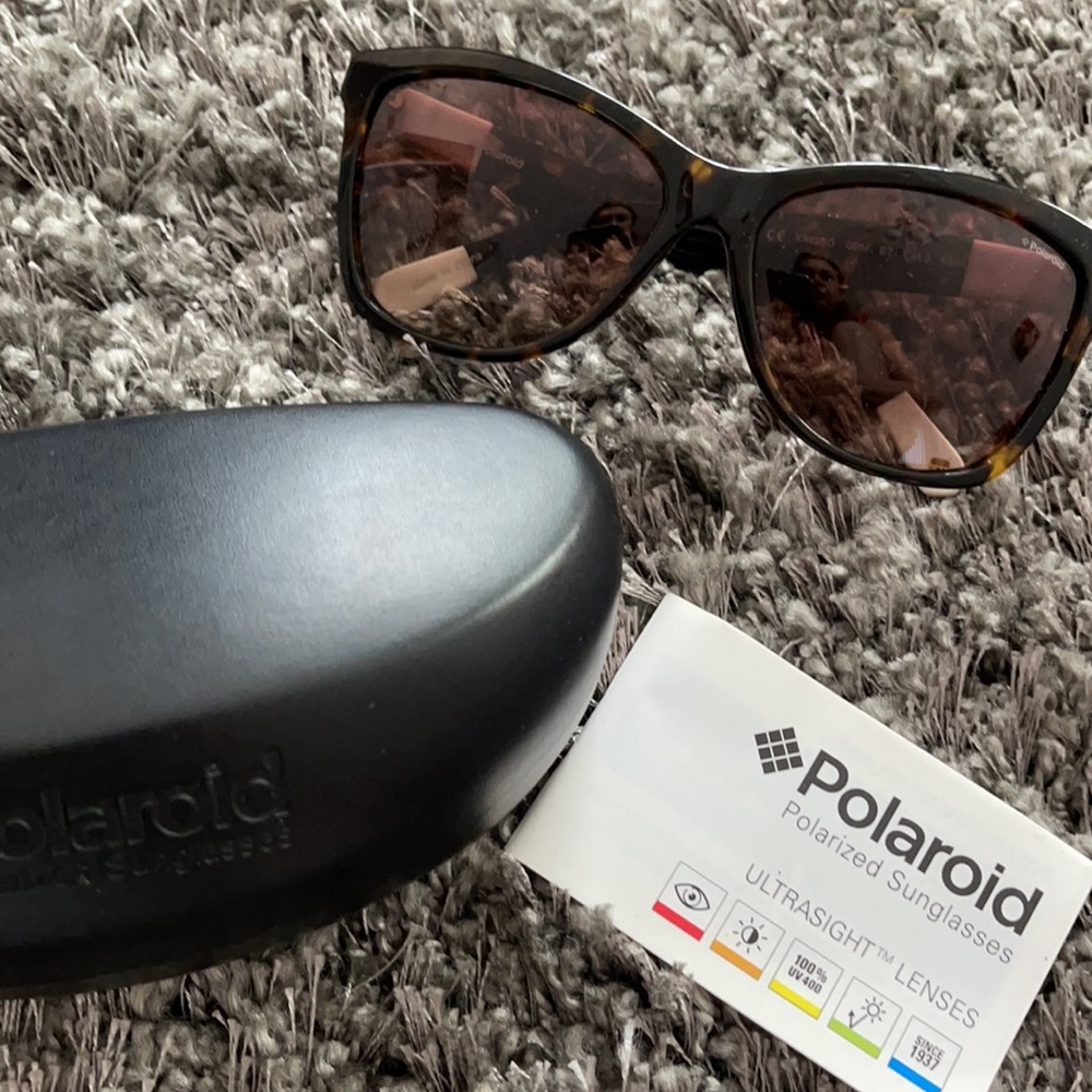 Practically New, Worn Once - image 4